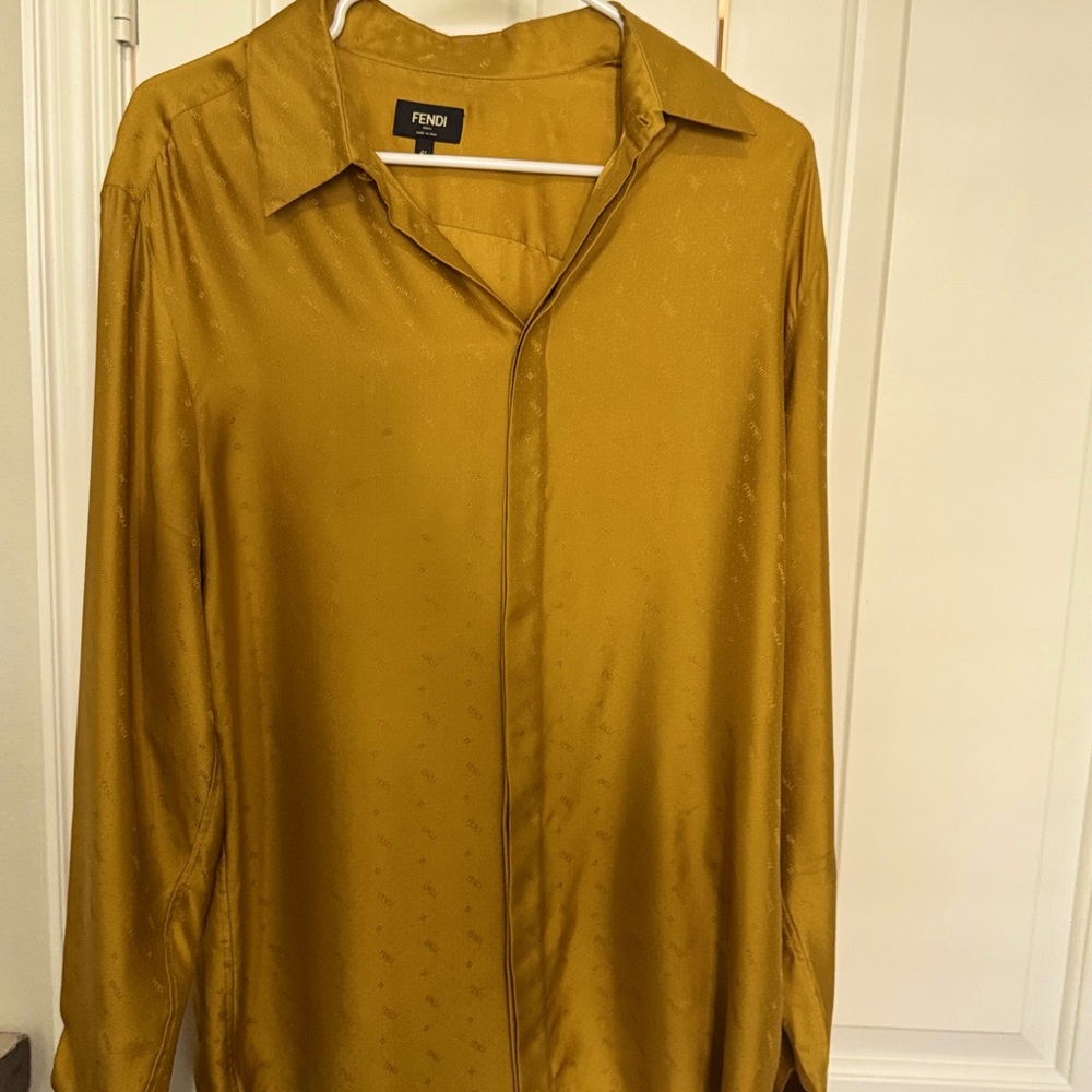 FENDI Men’s silk button up